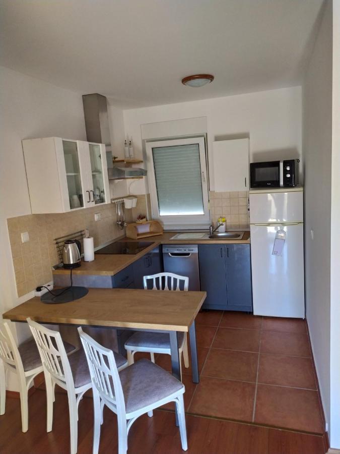 Zobić Family Apartments Rab Town Zewnętrze zdjęcie