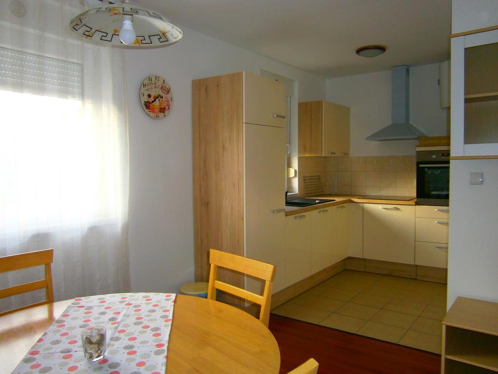 Zobić Family Apartments Rab Town Zewnętrze zdjęcie